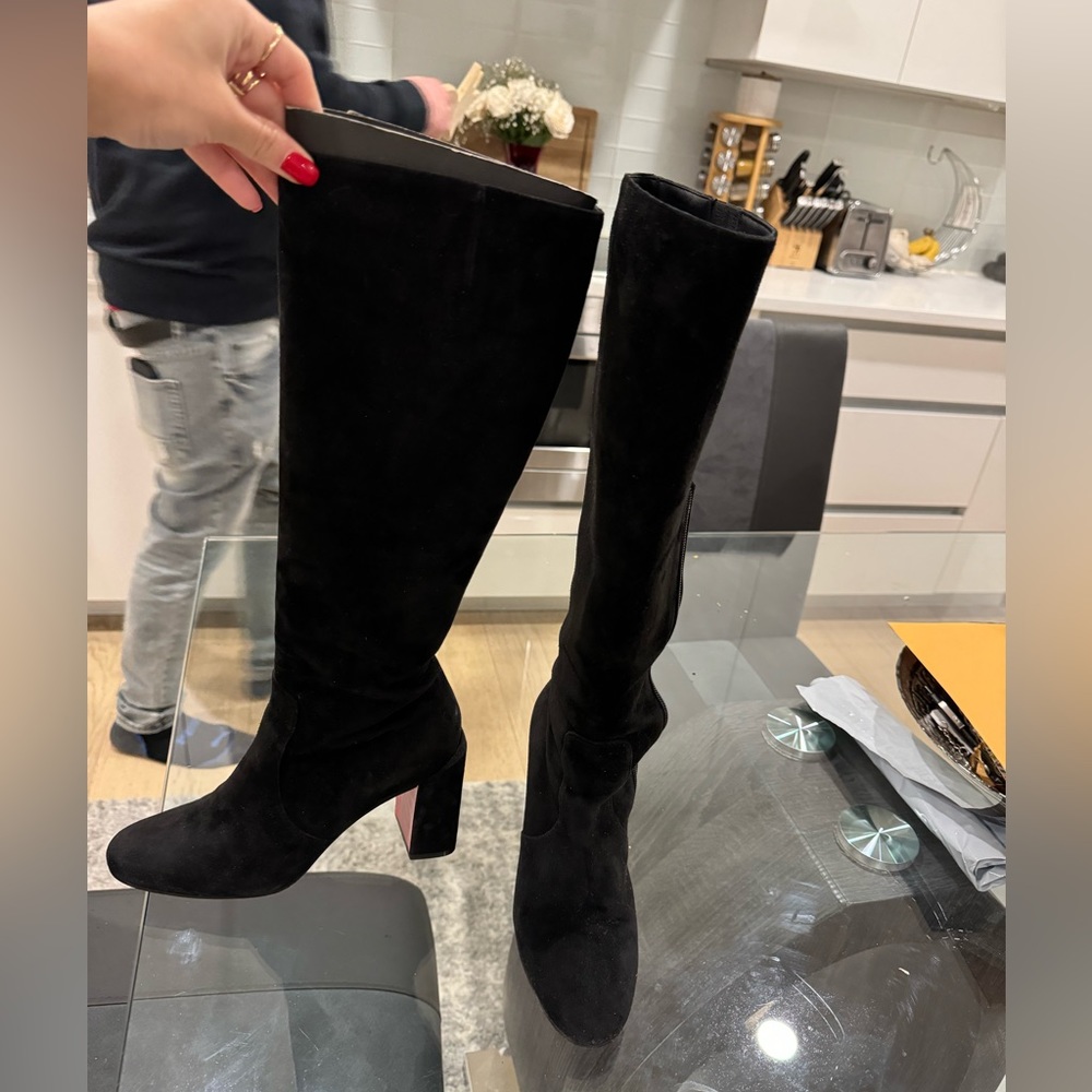 COPY - Christian loub red bottoms boots